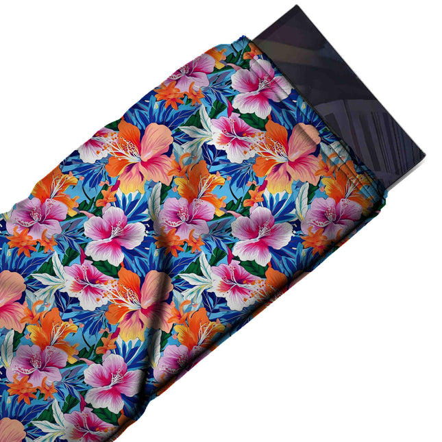 Flat fabric swatch: dense all-over tropical print of medium pink and white hibiscus with, design Design No_4487, Clothwala