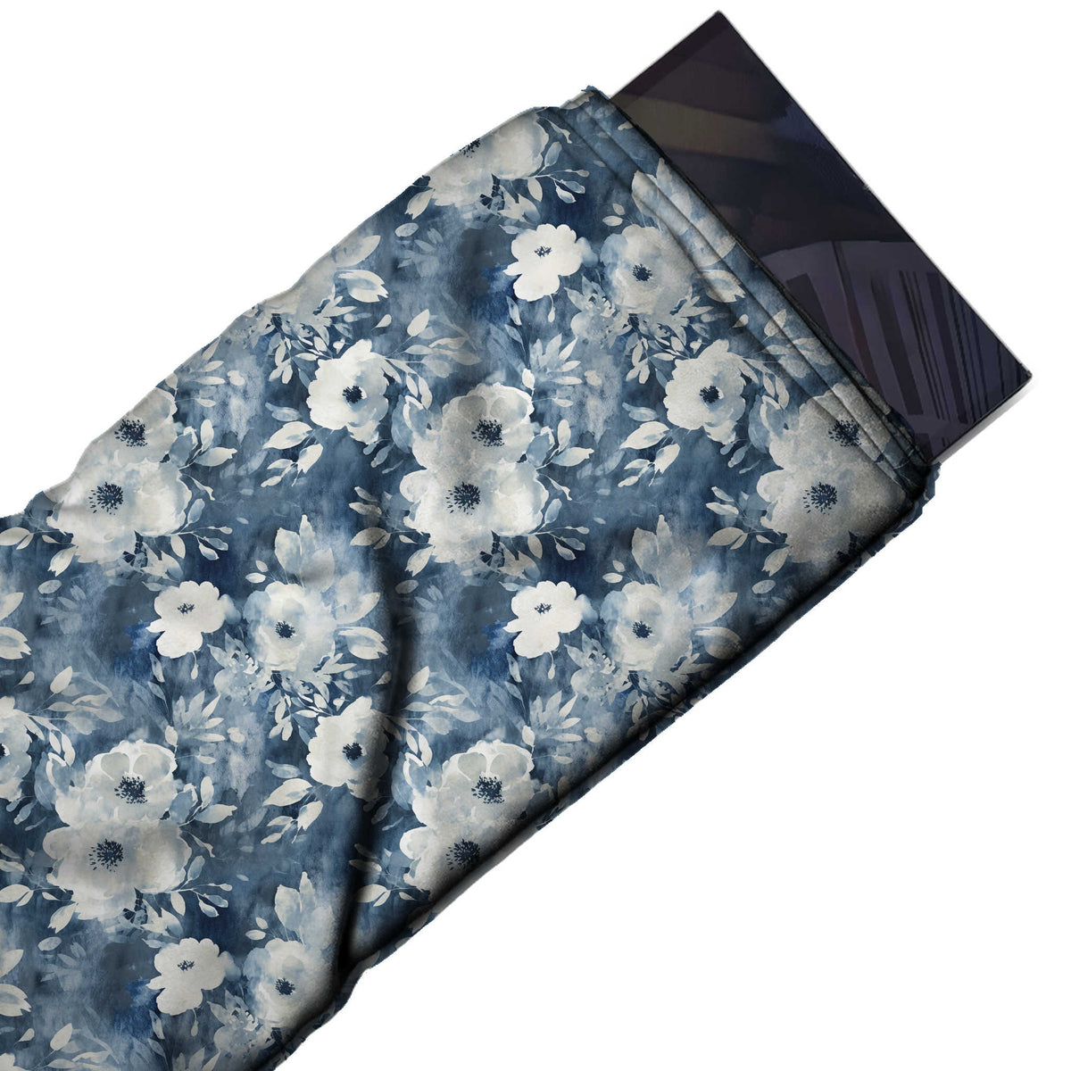 Flat fabric swatch: all-over floral of white anemone-style flowers with dark centres in small, design 3536, Clothwala