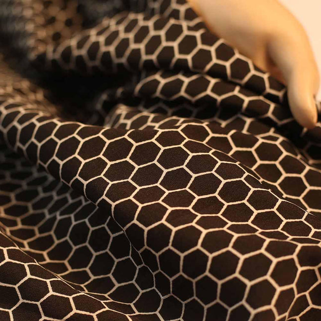 SOFT FEEL POLY CREPE  HONEY NEST PRINT